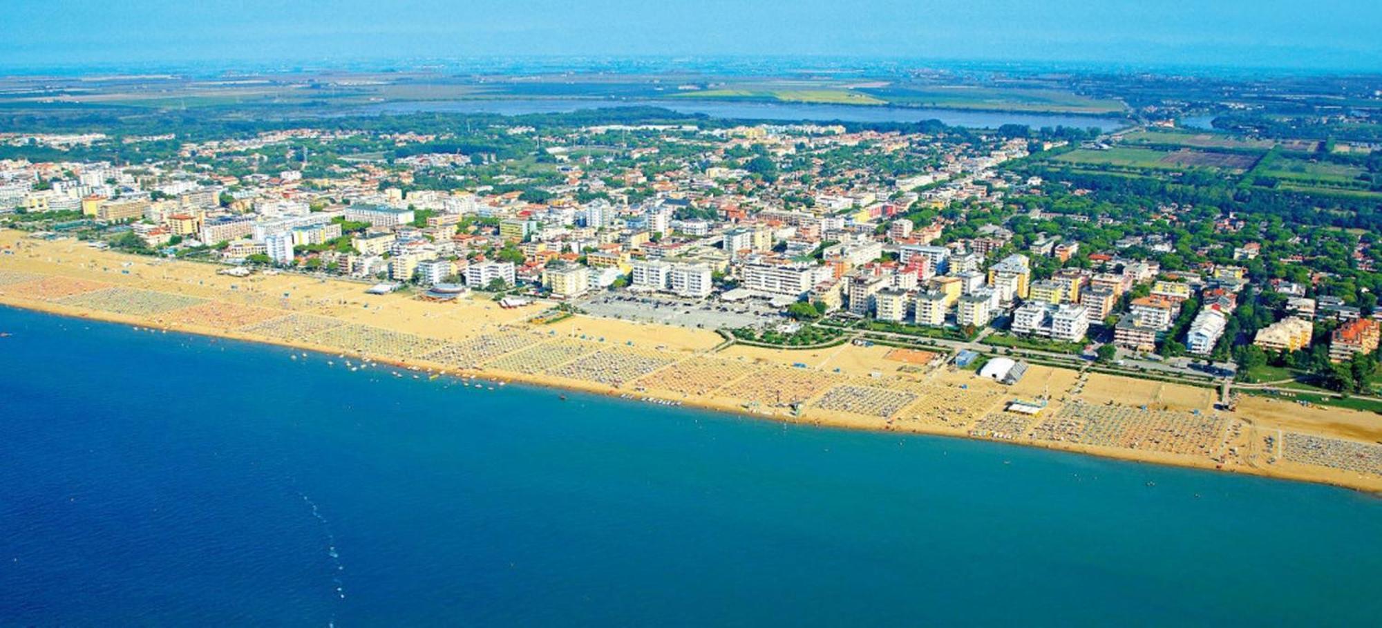 Seaside Escape Flat For Up To 6 Guests